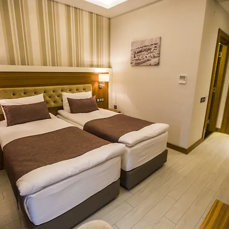 Hotel Honour 4*