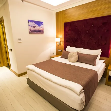 Hotel Honour 4*