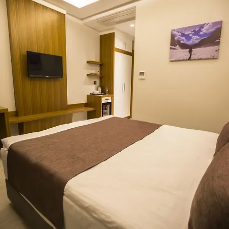 Honour Hotel 4*